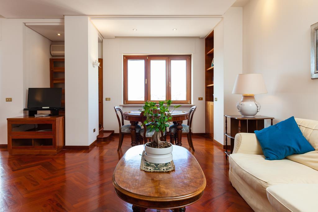 Cervantes I - Bh 65 Napoli Dış mekan fotoğraf
